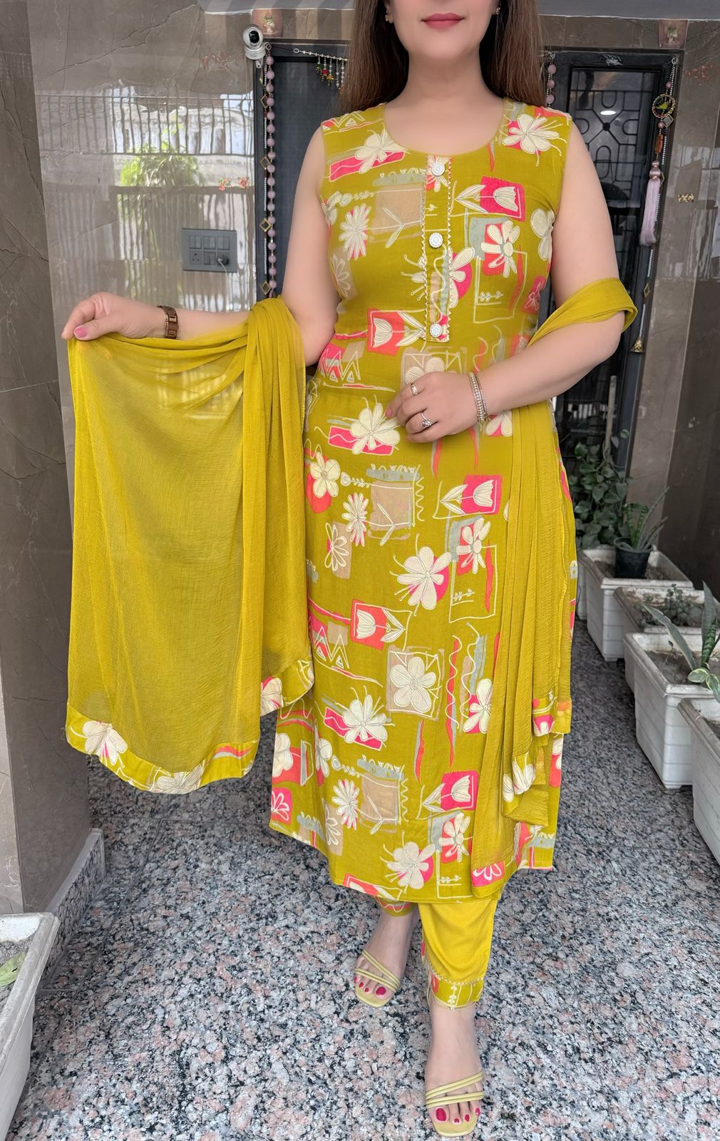 SDC-4711. Rayon 3 Piece Kurti Set