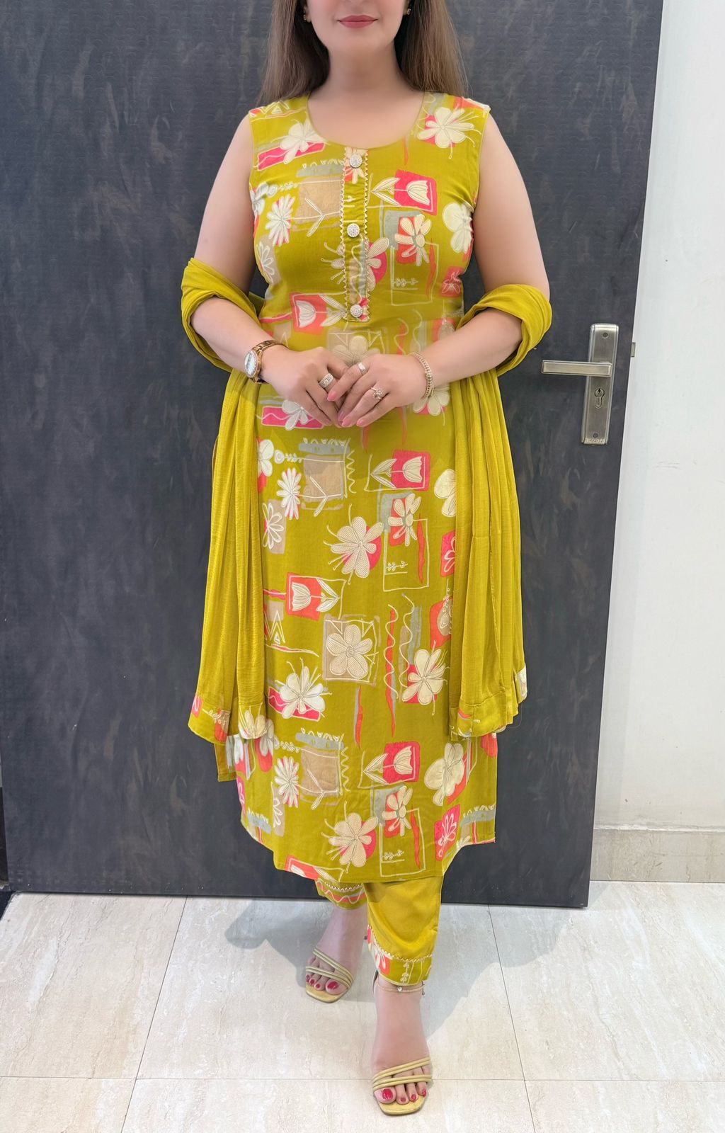 SDC-4711. Rayon 3 Piece Kurti Set