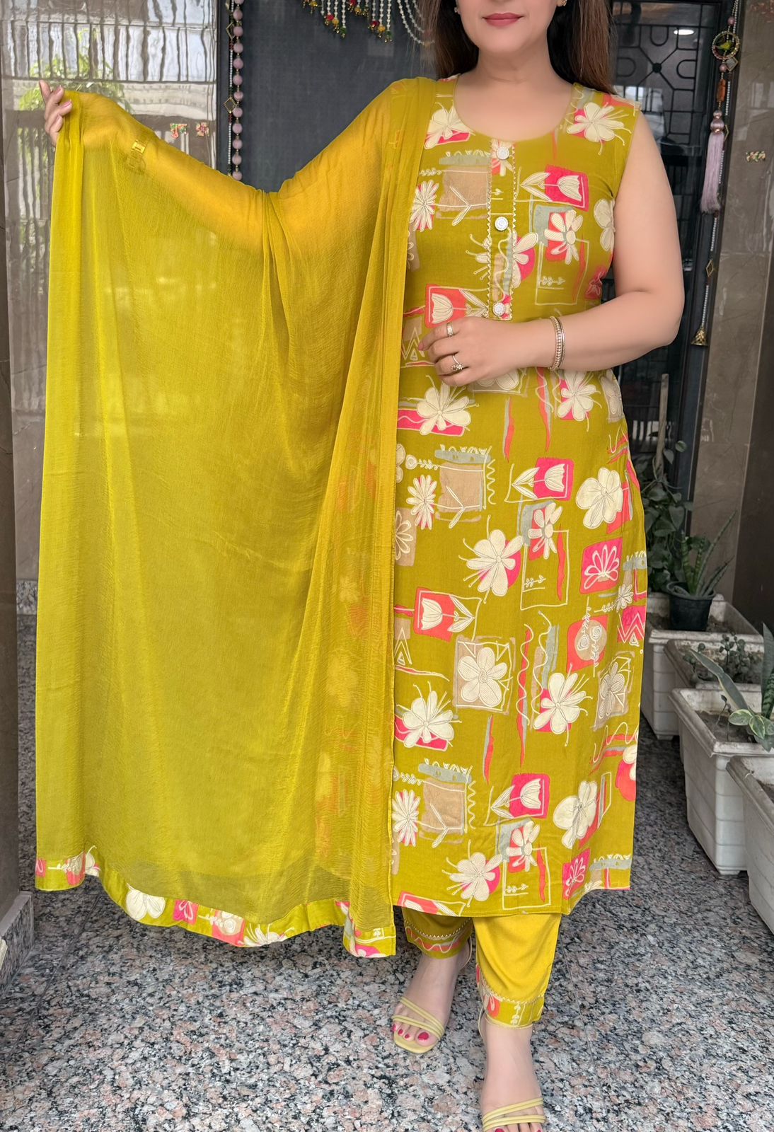 SDC-4711. Rayon 3 Piece Kurti Set