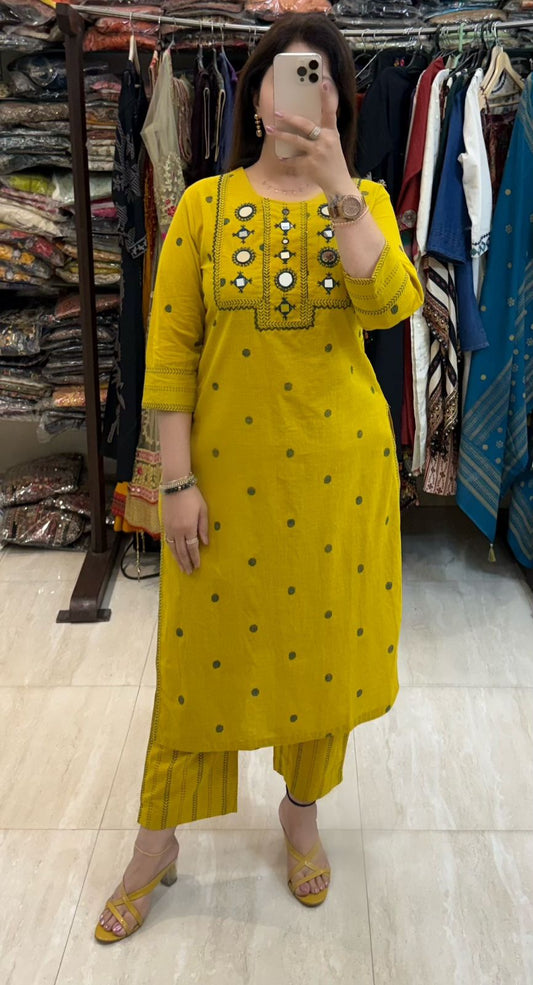 SDC-4729 Self Weaving Slub Cotton3 Piece Kurti Set