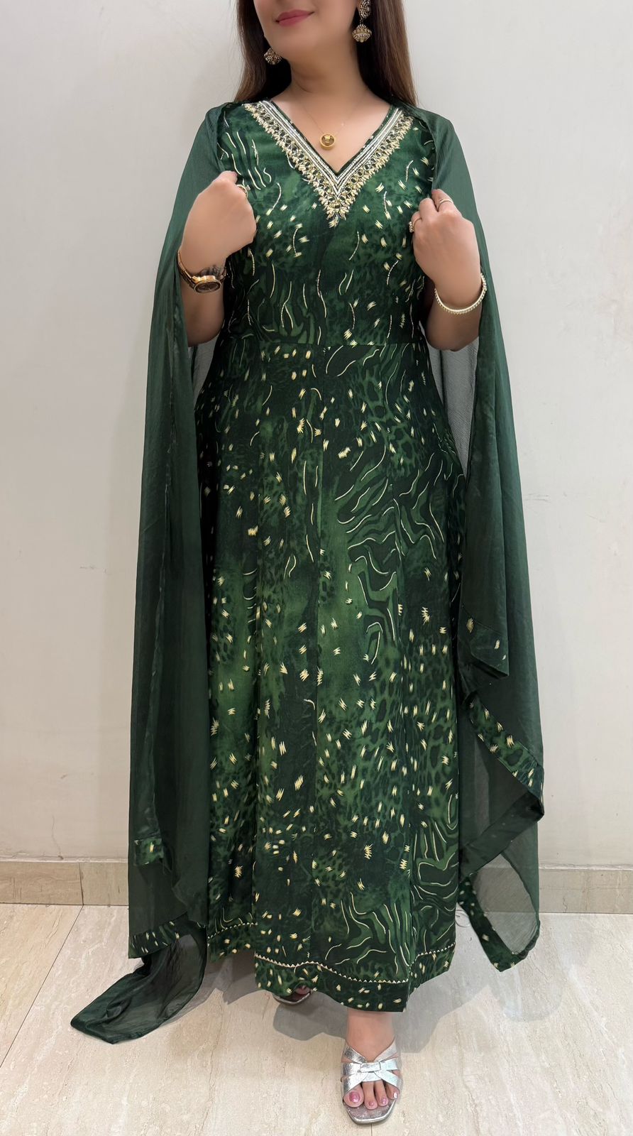 SDC-4736. Rayon 3 Piece Anarkali Kurti Set