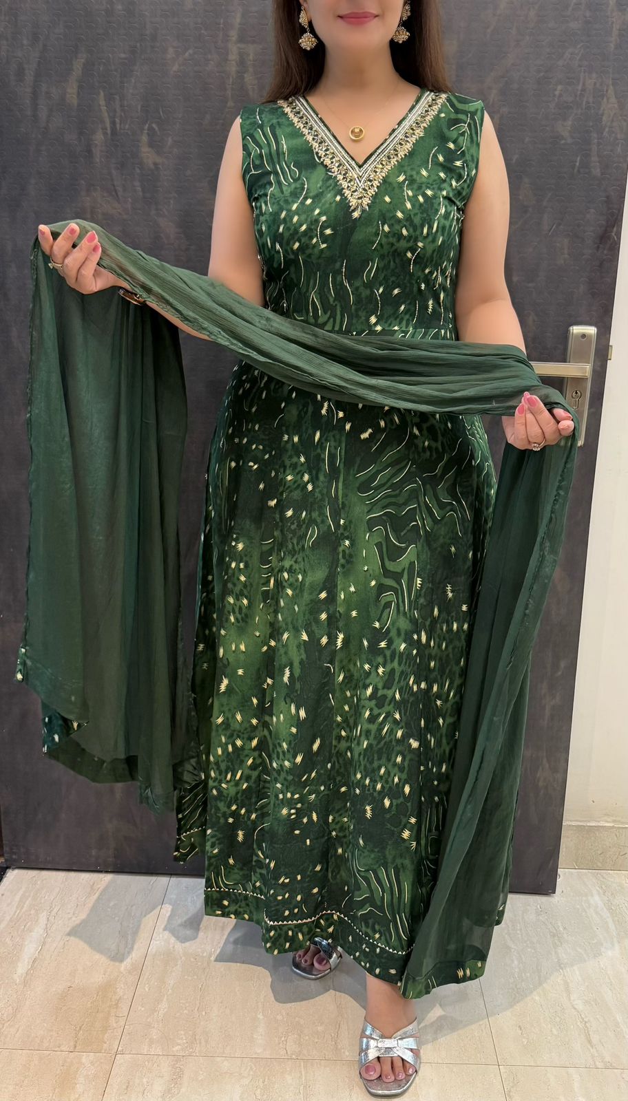 SDC-4736. Rayon 3 Piece Anarkali Kurti Set