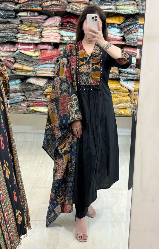 SDC-4753. Pure Cotton 3 Piece Kurti Set