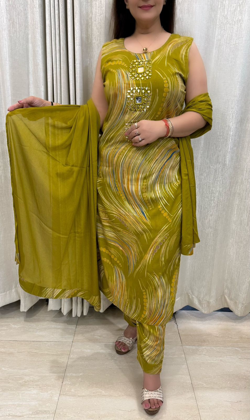 SDC-4762. Rayon 3 Piece Kurti Set