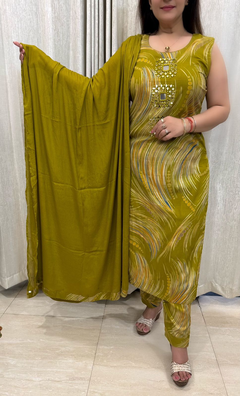 SDC-4762. Rayon 3 Piece Kurti Set