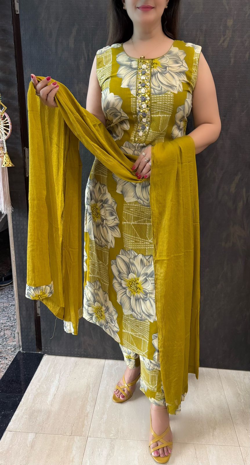 SDC-4764. Rayon 3 Piece Kurti Set