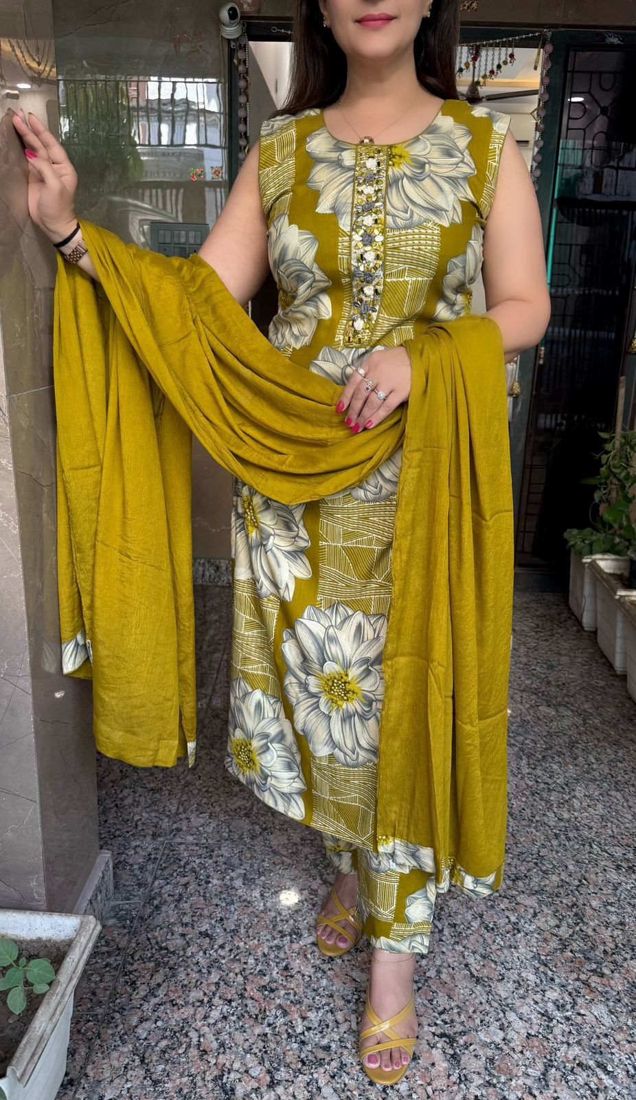 SDC-4764. Rayon 3 Piece Kurti Set