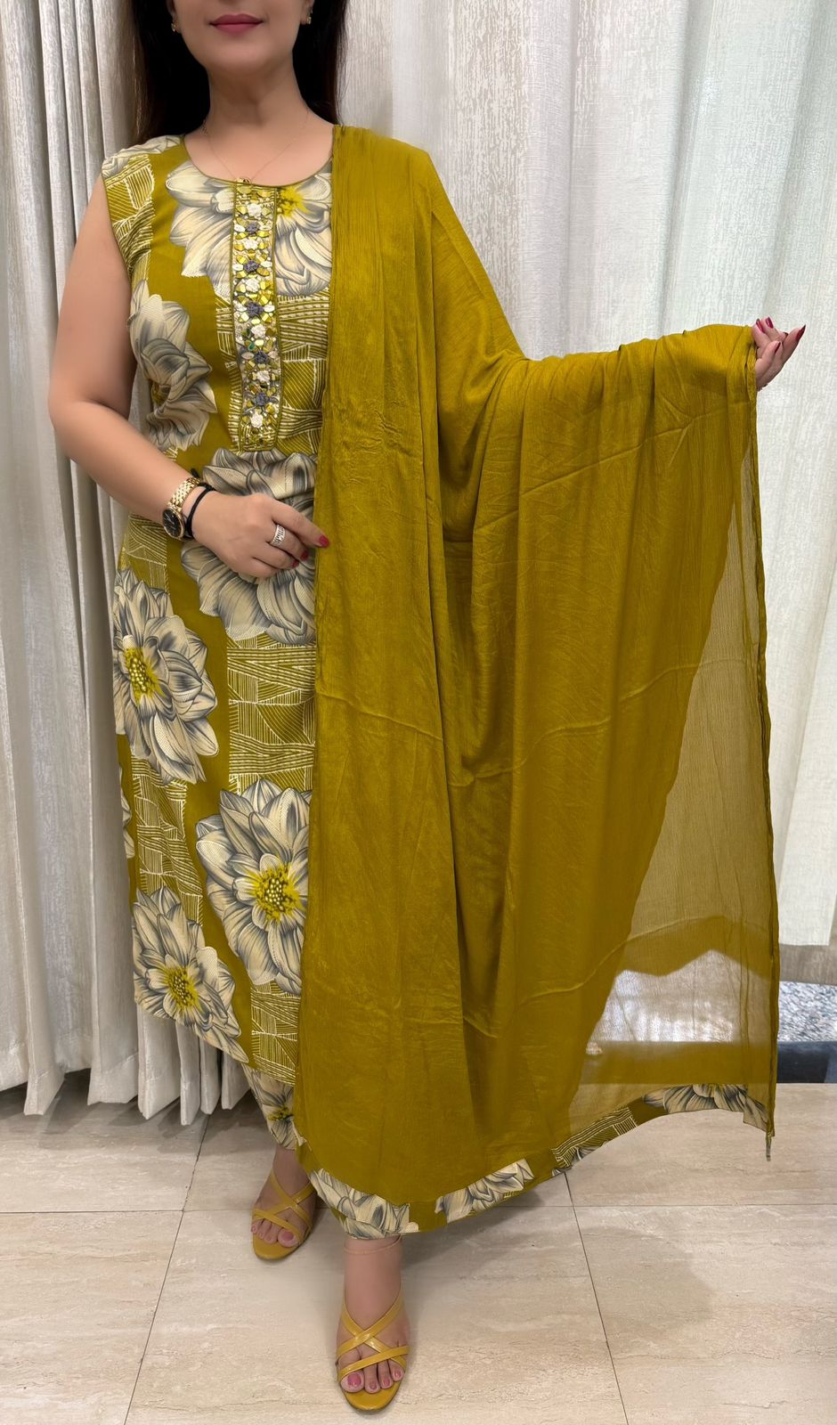 SDC-4764. Rayon 3 Piece Kurti Set