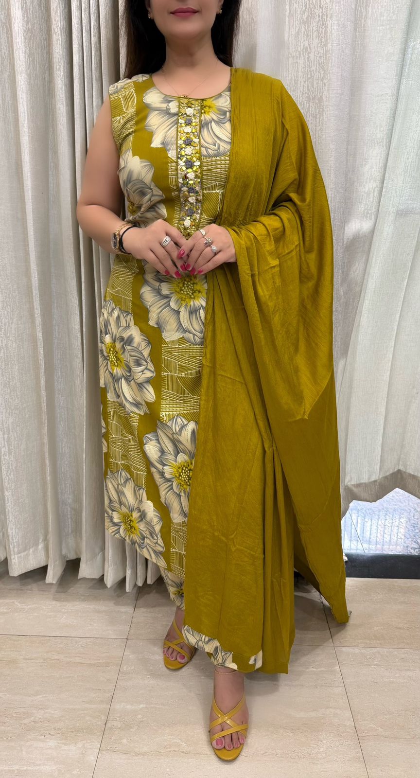 SDC-4764. Rayon 3 Piece Kurti Set