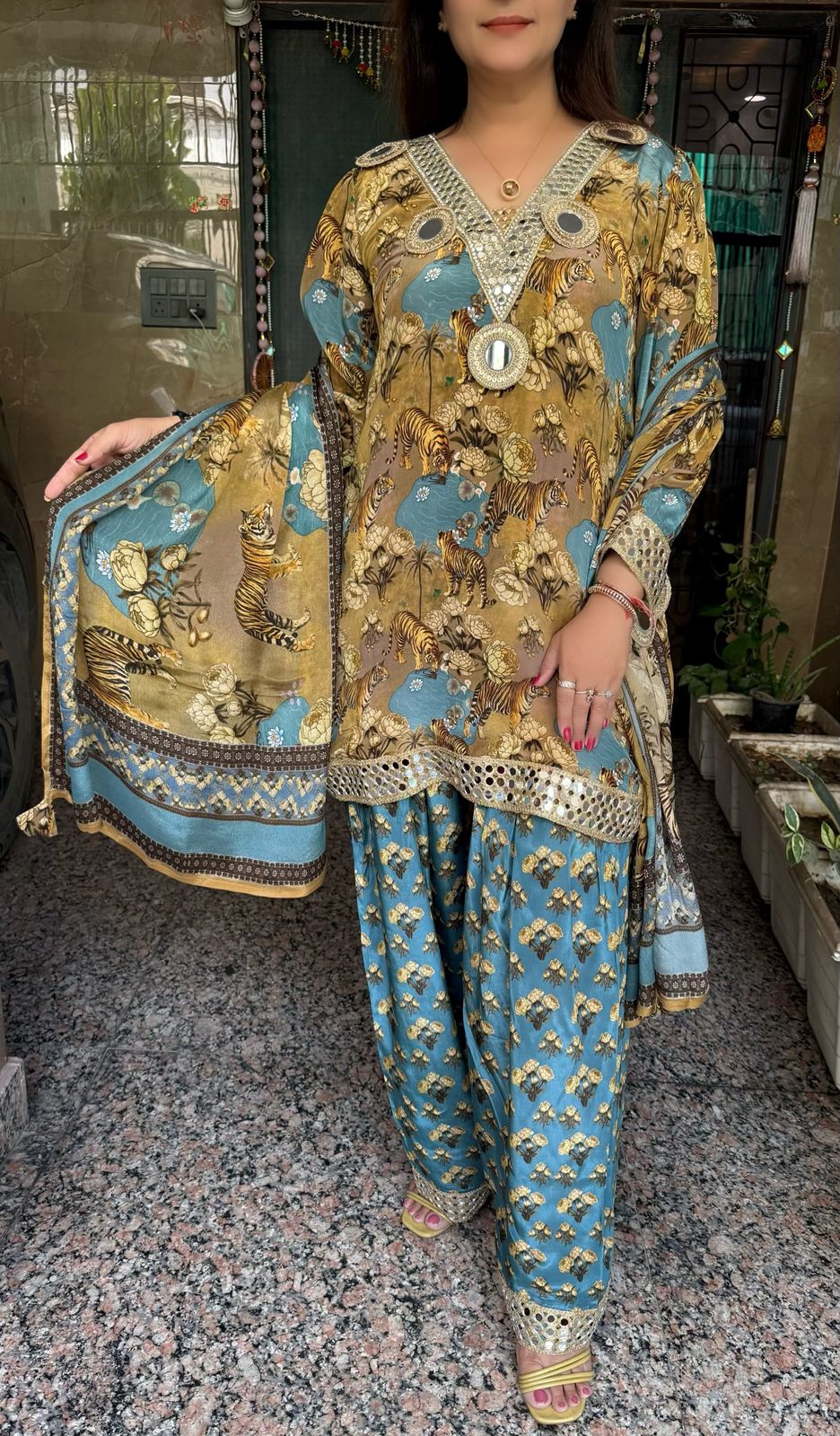 SDC-4767. Pure Crepe 3 Piece Kurti Set with Farshi Salwar