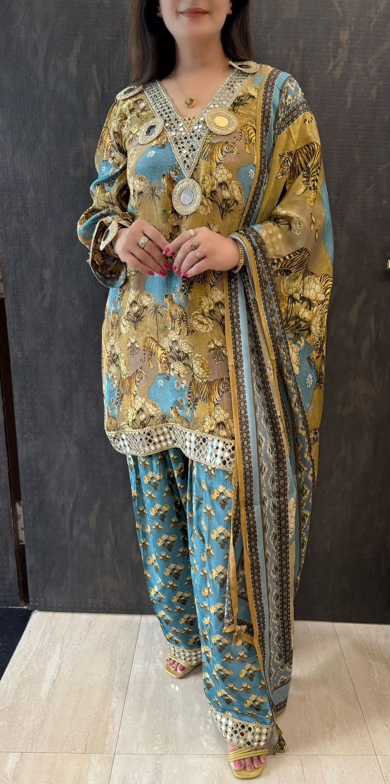 SDC-4767. Pure Crepe 3 Piece Kurti Set with Farshi Salwar
