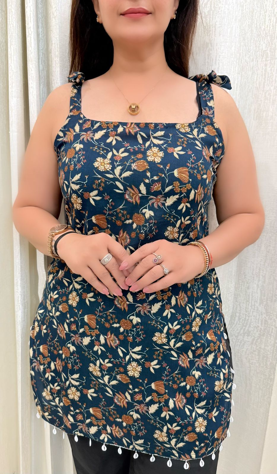 SDC-TVC-2257. Noodle Strap Rayon Kurti