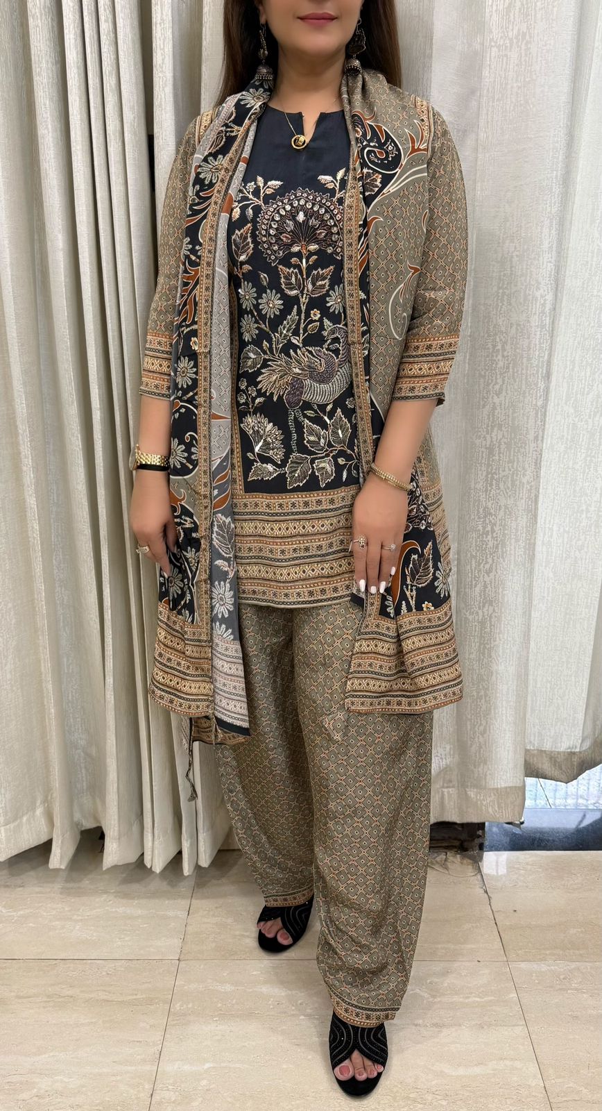 SDC-4771 Pure Crepe 3 Piece Kurti Set with Farshi Salwar