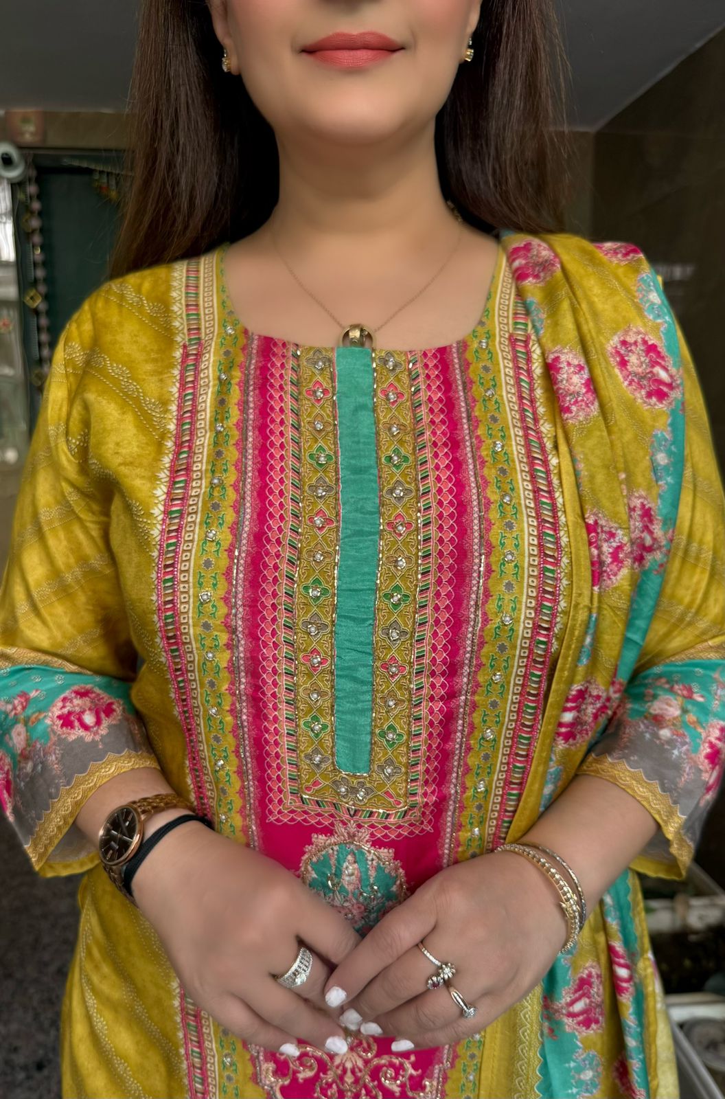 SDC-4807. Crepe 3 Piece kurti Set