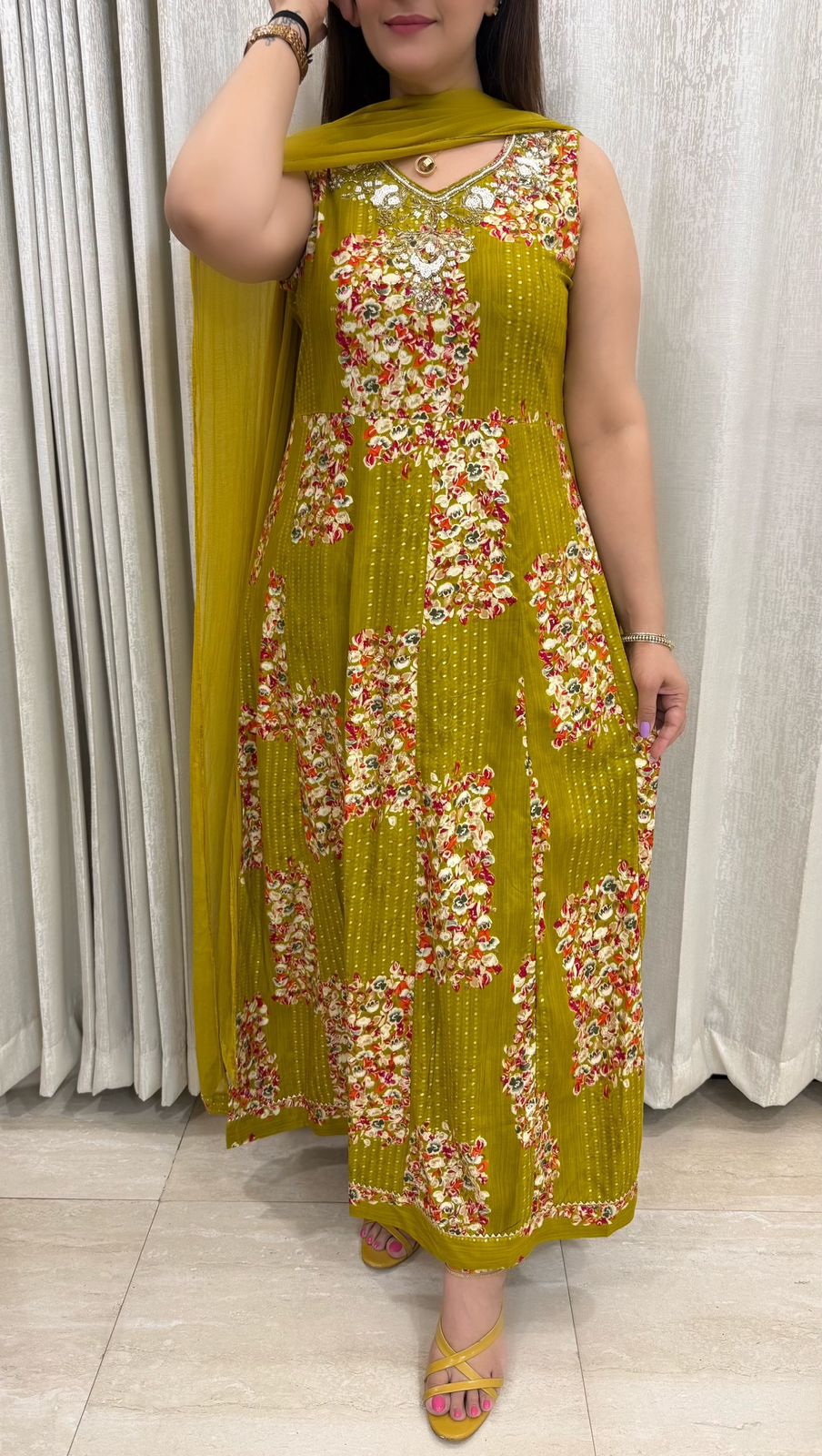 SDC-4814. Rayon 3 Piece Anarkali Set