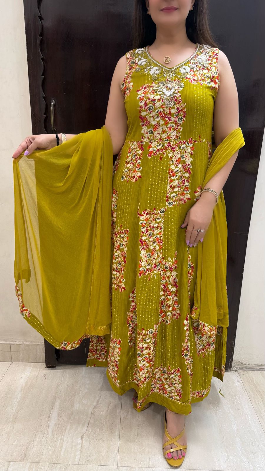 SDC-4814. Rayon 3 Piece Anarkali Set