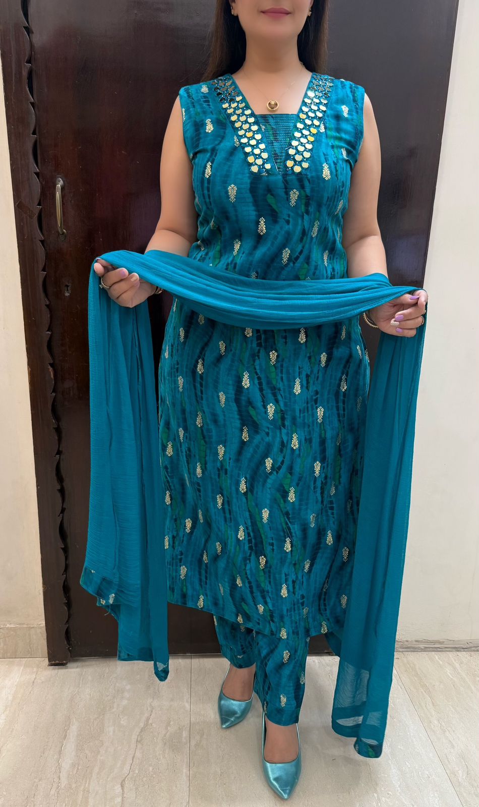 SDC-4821. Rayon 3 Piece Kurti Set