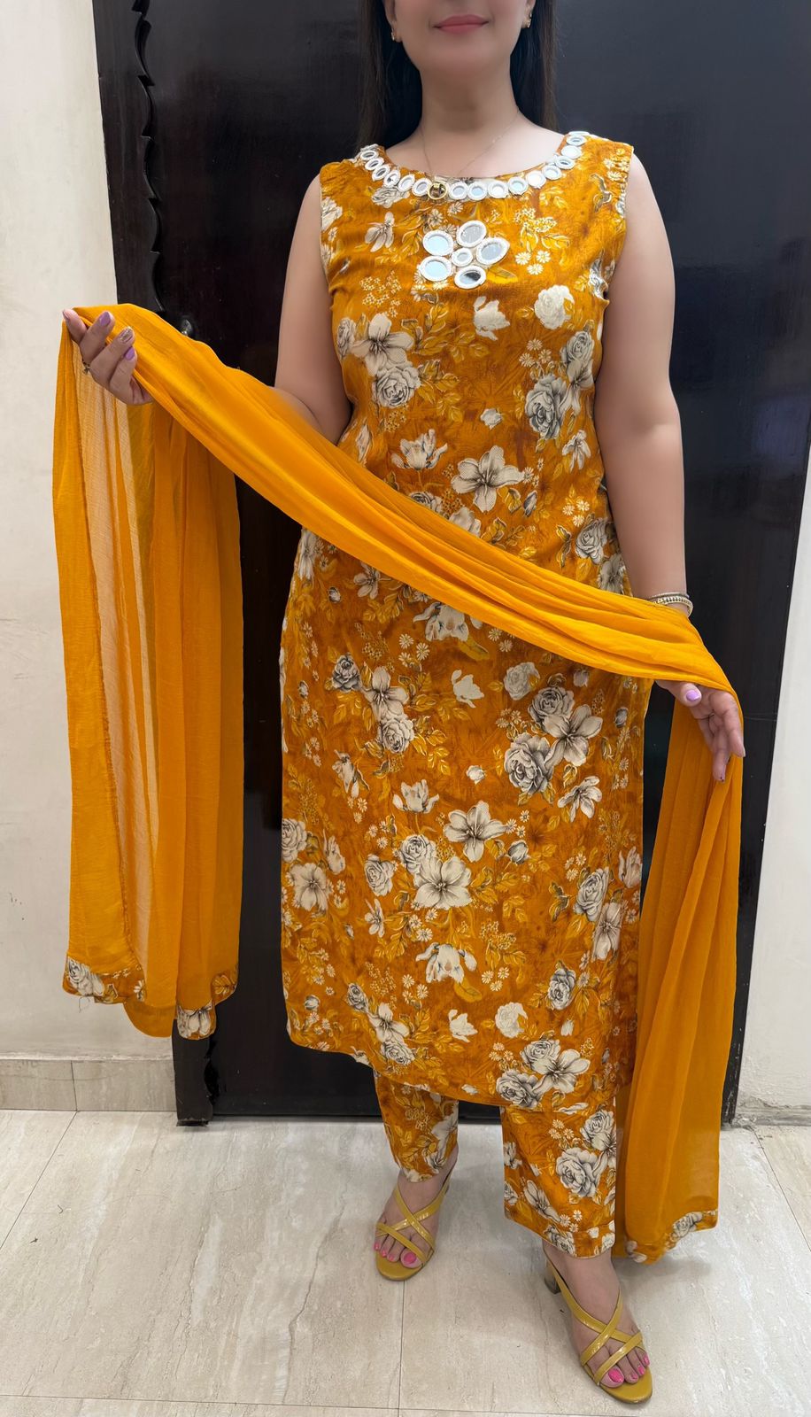 SDC-4824. Rayon 3 Piece Kurti Set
