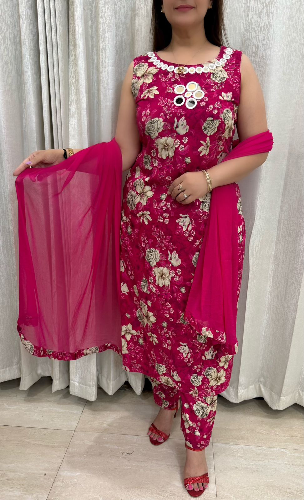 SDC-4826. Rayon 3 Piece Kurti Set