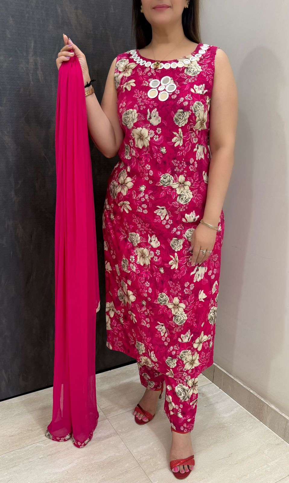 SDC-4826. Rayon 3 Piece Kurti Set
