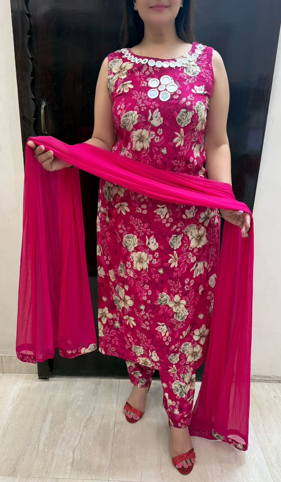 SDC-4826. Rayon 3 Piece Kurti Set