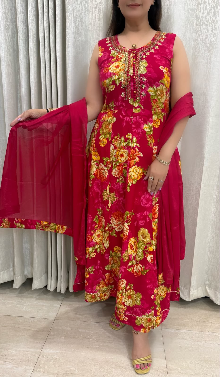 SDC-4837. Rayon 3 Piece Kurti set