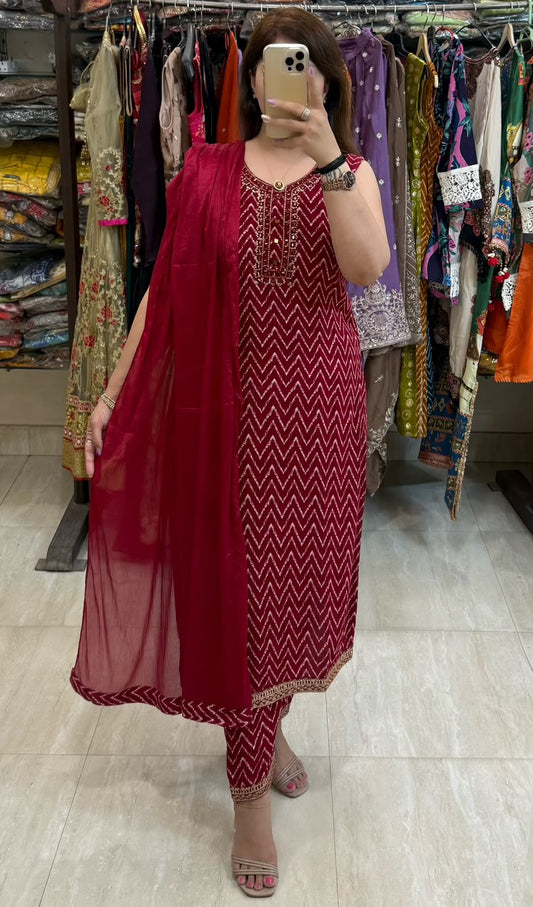 SDC-4864. Rayon 3 Piece Kurti Set