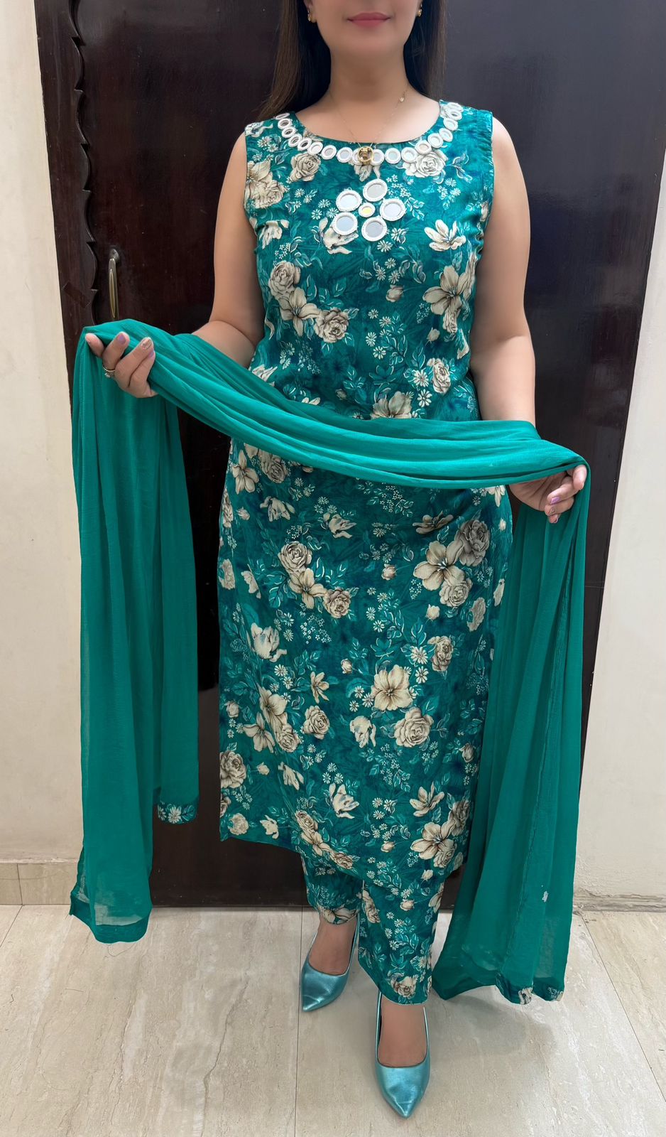 SDC-4823. Rayon 3 Piece Kurti Set