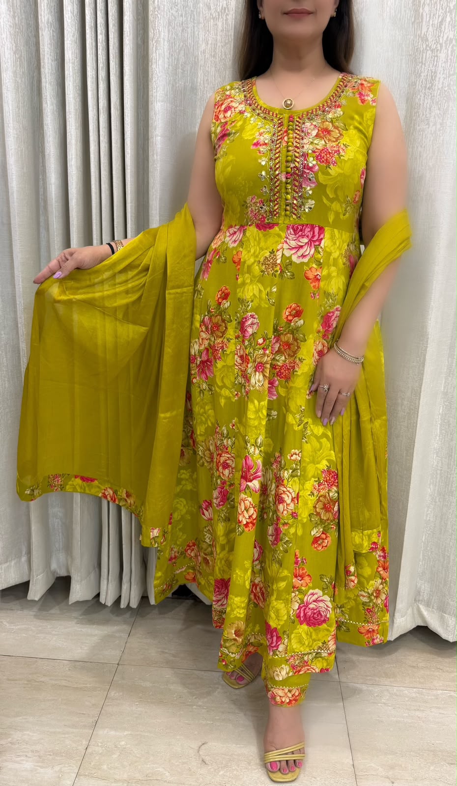 SDC-4838. Rayon 3 Piece Kurti Set