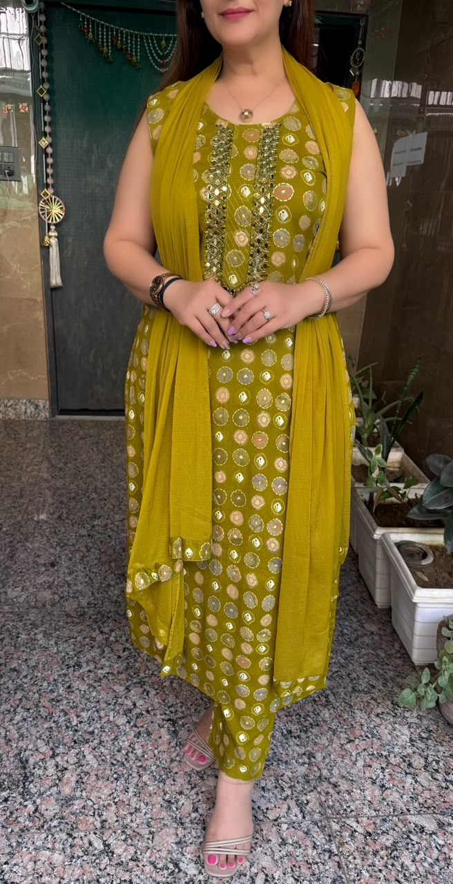 SDC-4853. Rayon 3 Piece Kurti Set
