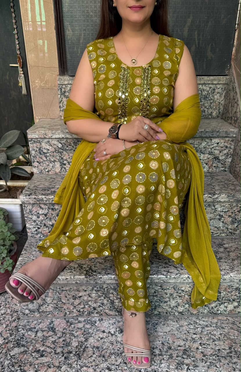 SDC-4853. Rayon 3 Piece Kurti Set